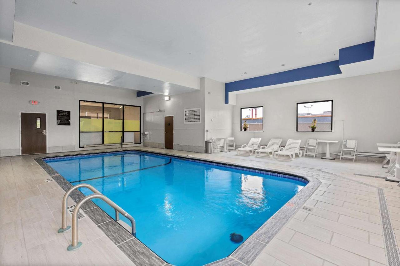 Comfort Inn & Suites St Louis-Hazelwood Exteriér fotografie