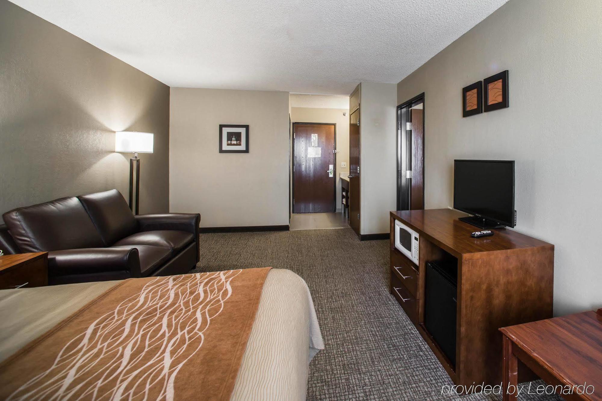 Comfort Inn & Suites St Louis-Hazelwood Exteriér fotografie